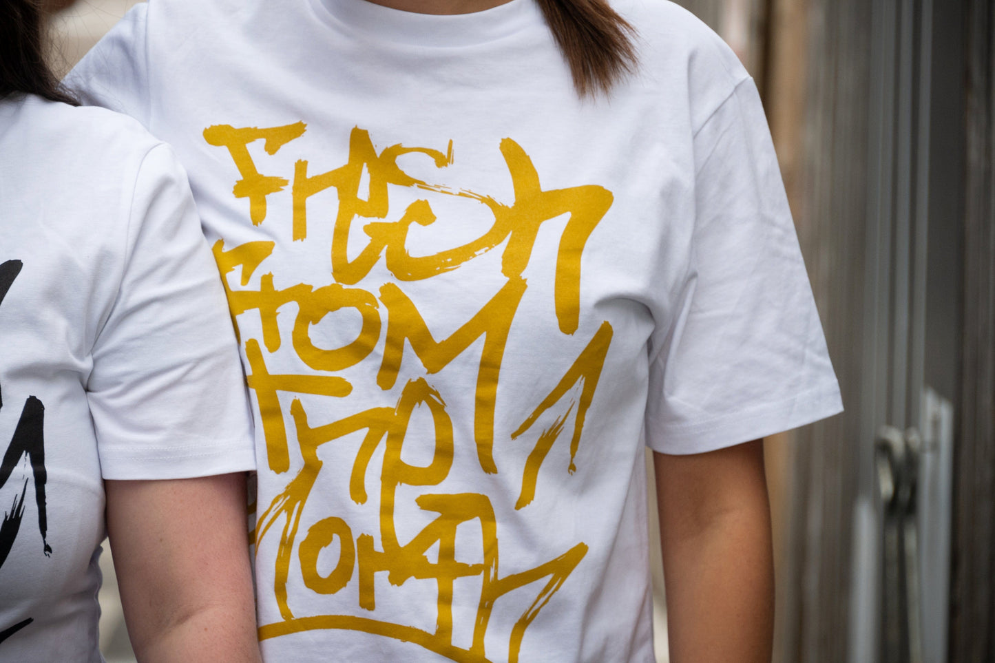 GOLD GRAFFITI TEE