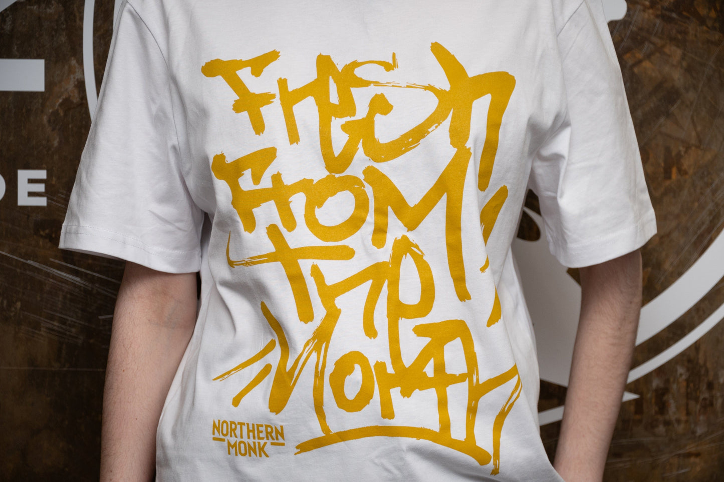 GOLD GRAFFITI TEE