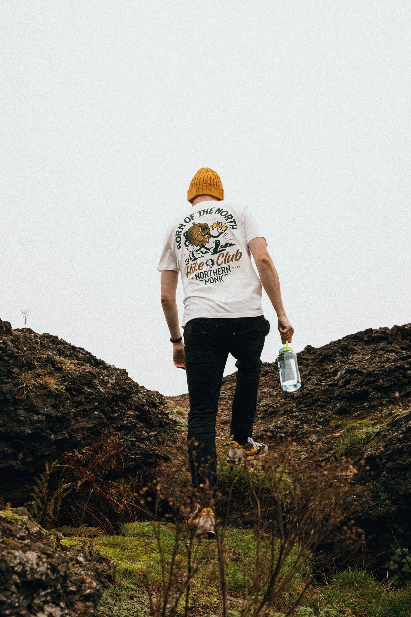 HIKE CLUB TEE